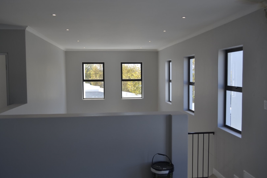 3 Bedroom Property for Sale in Croydon Gardens Estate Western Cape